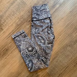 Lululemon Wunder Under pant Paisley